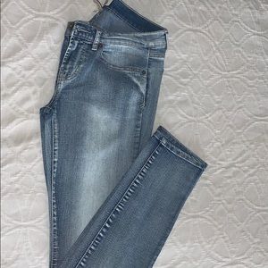 Size 9 Mudd skinny jeans